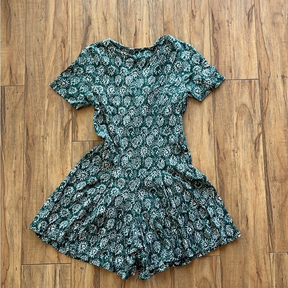 Vintage Green and cream floral romper - Picture 4 of 9